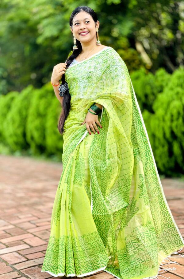 ✅ প্রিমিয়াম সেমি মসলিন শাড়ি। - Image 2