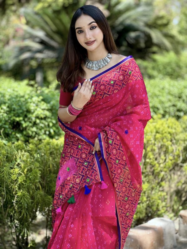 প্রিমিয়াম হাফসিল্ক শাড়ি। - Image 2