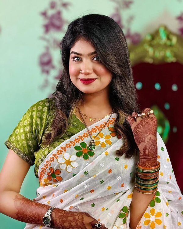 সাদা ধুপিয়ান সিল্ক শাড়ি - Image 2