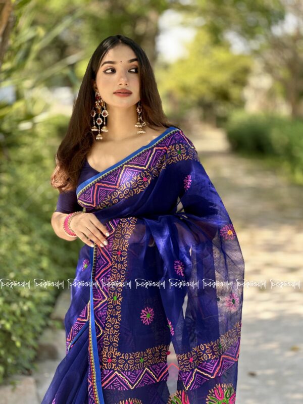নেভী ব্লু নকশী থান এম্বোডারি শাড়ি - Image 3