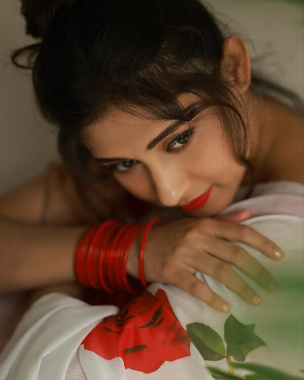 প্রিমিয়াম চান্দেরী সিল্ক শাড়ি - Image 4