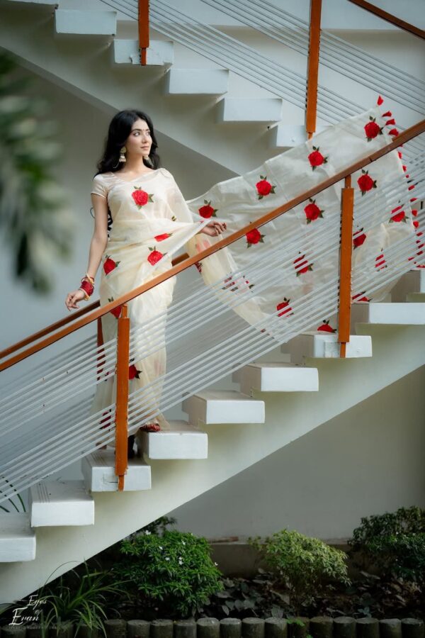 প্রিমিয়াম চান্দেরী সিল্ক শাড়ি - Image 5