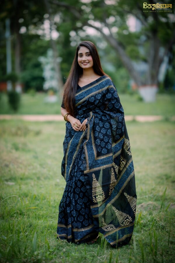 প্রিমিয়াম কালো ধুপিয়ান সিল্ক শাড়ি - Image 4